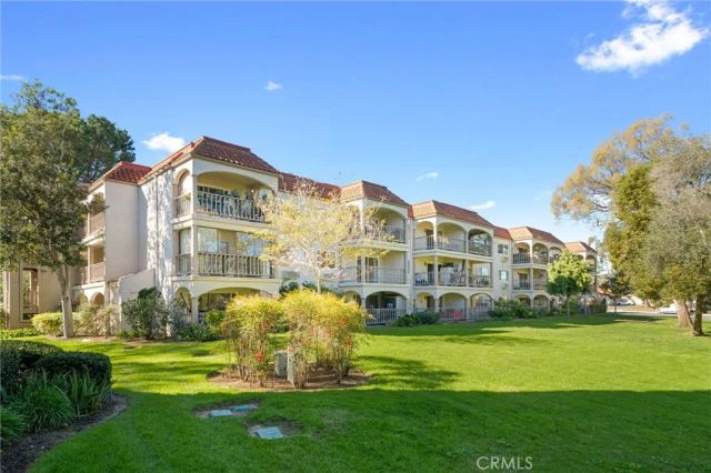 3498 Bahia Blanca West 2F, Laguna Woods, CA 92637