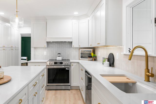 8010 Talbot Trail, Lincoln, NE 68506