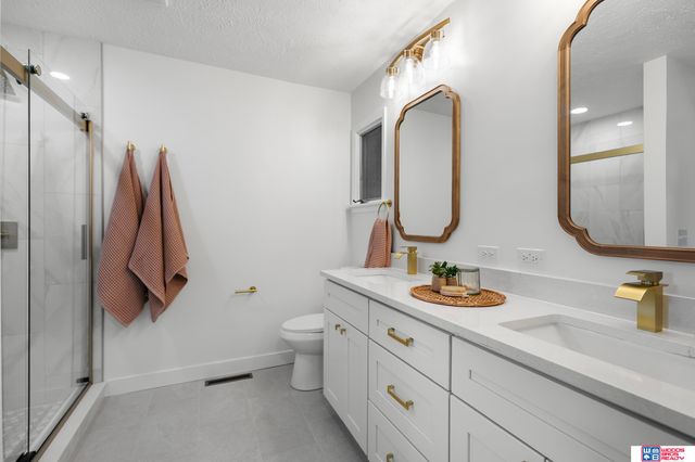 8010 Talbot Trail, Lincoln, NE 68506