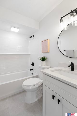 8010 Talbot Trail, Lincoln, NE 68506