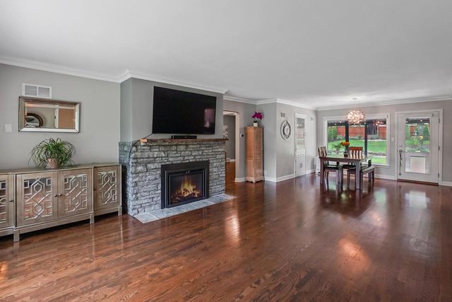 12001 W Underwood PARKWAY, Wauwatosa, WI 53226