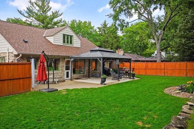 12001 W Underwood PARKWAY, Wauwatosa, WI 53226