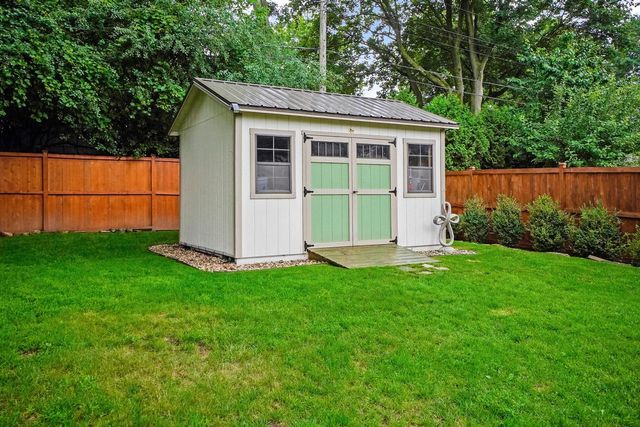 12001 W Underwood PARKWAY, Wauwatosa, WI 53226