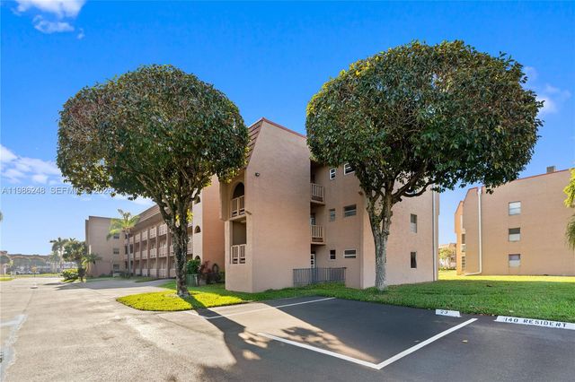 9540 Sunrise Lakes Blvd 103, Sunrise, FL 33322