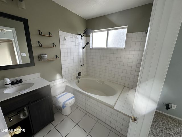 7710 Cheyenne Trail, Stagecoach, NV 89429