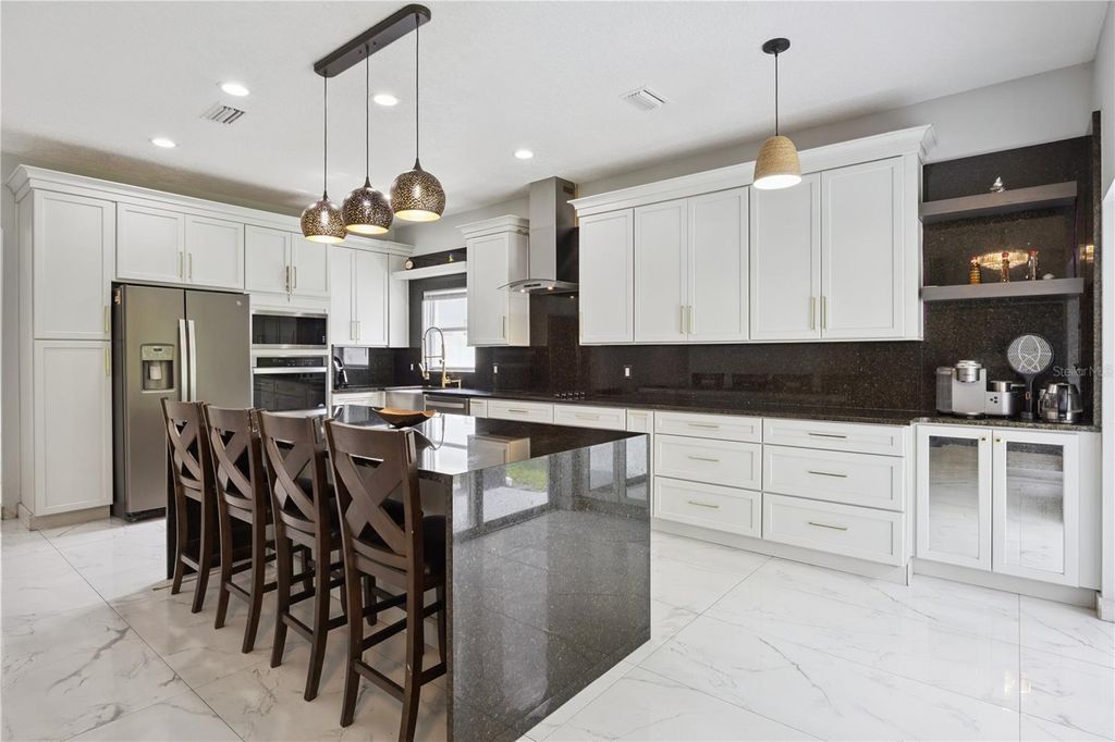 Image 12 of property listing at 10802 ARBOR VIEW BOULEVARD, Orlando, FL 32825