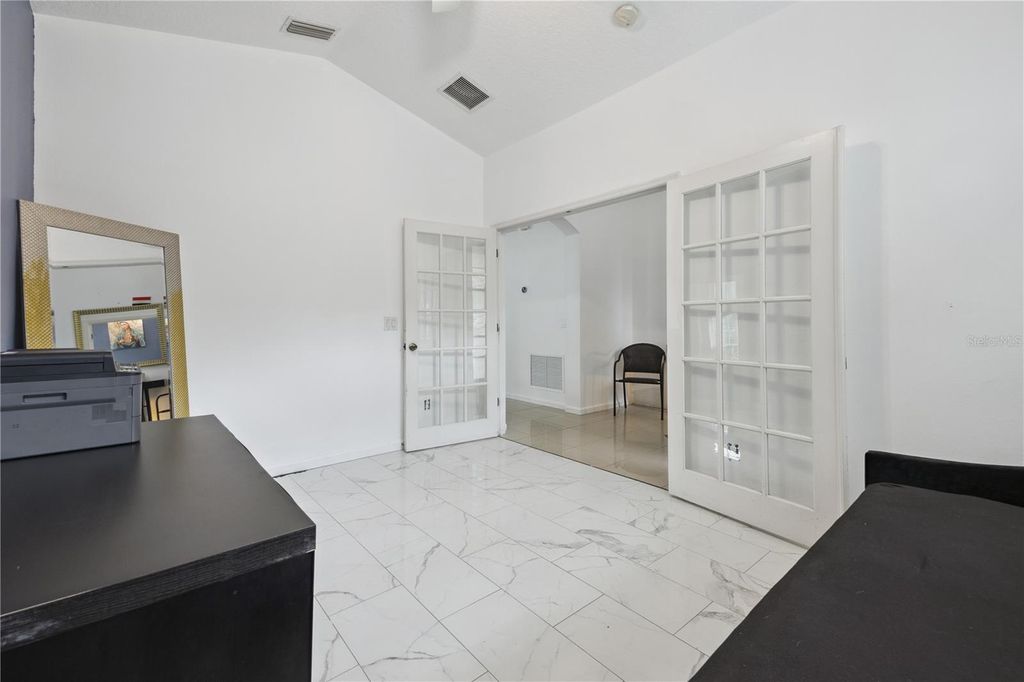 Image 17 of property listing at 10802 ARBOR VIEW BOULEVARD, Orlando, FL 32825