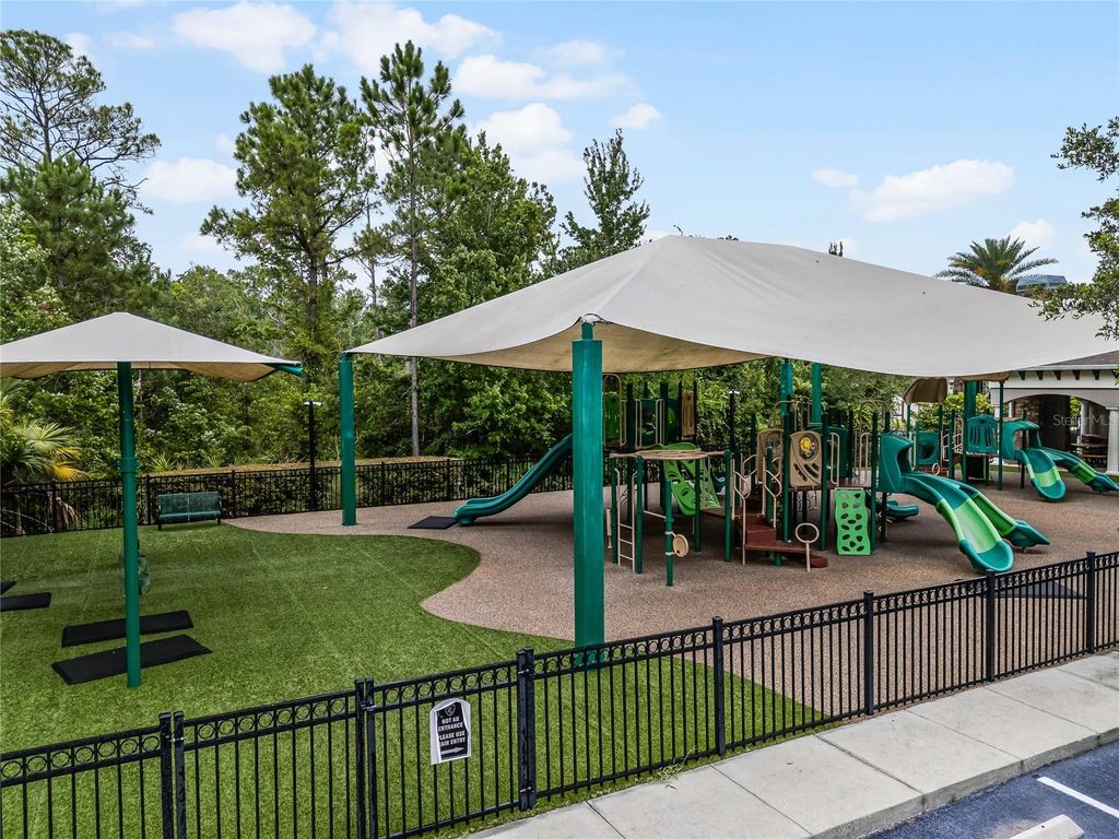 Image 40 of property listing at 10802 ARBOR VIEW BOULEVARD, Orlando, FL 32825