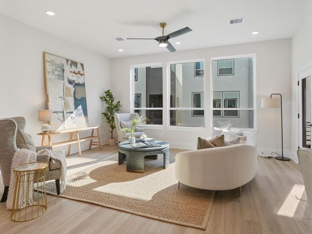 4709 Thornton Villas Lane, Houston, TX 77018