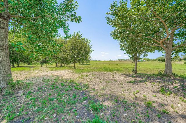 415 County Road 154, Georgetown, TX 78626
