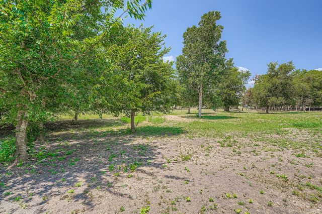 415 County Road 154, Georgetown, TX 78626