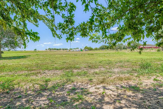 415 County Road 154, Georgetown, TX 78626