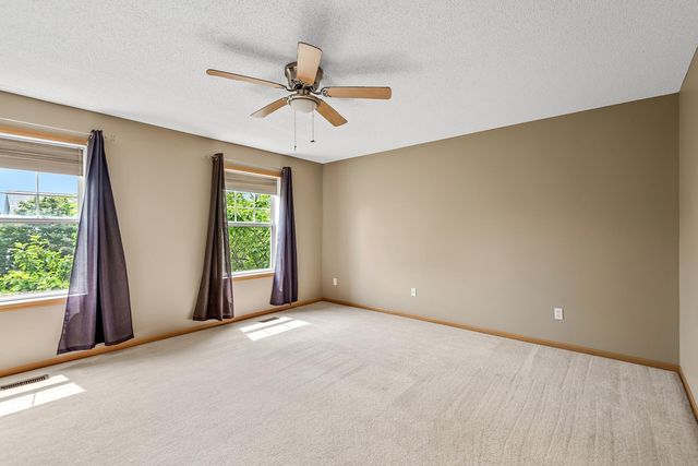 6637 Lamplight Drive, Albertville, MN 55301