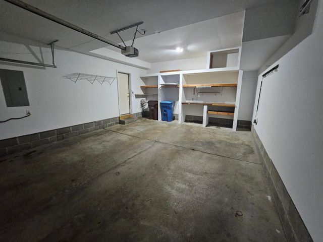 6637 Lamplight Drive, Albertville, MN 55301