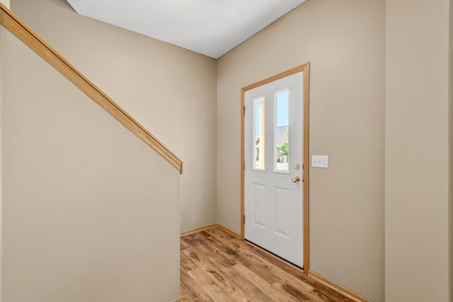 6637 Lamplight Drive, Albertville, MN 55301