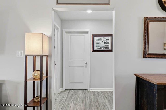 10917 Hidden Trail Ct, Louisville, KY 40229