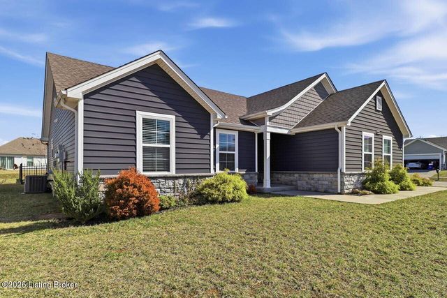 10917 Hidden Trail Ct, Louisville, KY 40229