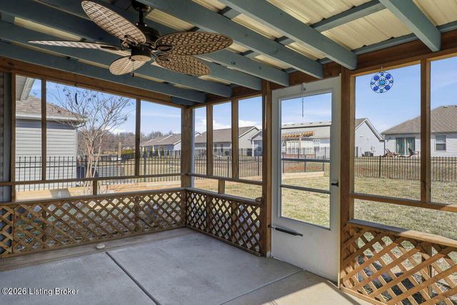 10917 Hidden Trail Ct, Louisville, KY 40229