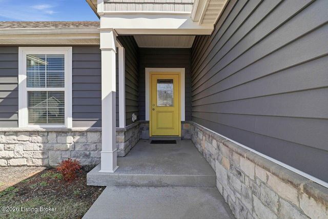 10917 Hidden Trail Ct, Louisville, KY 40229