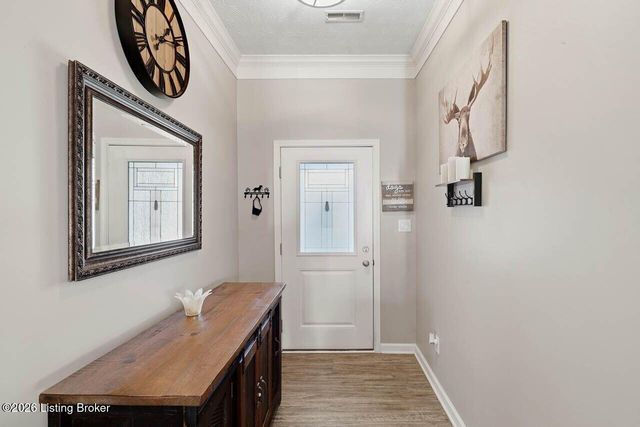 10917 Hidden Trail Ct, Louisville, KY 40229