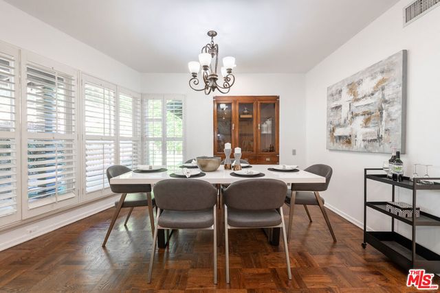 2559 Hutton Drive, Los Angeles, CA 90210