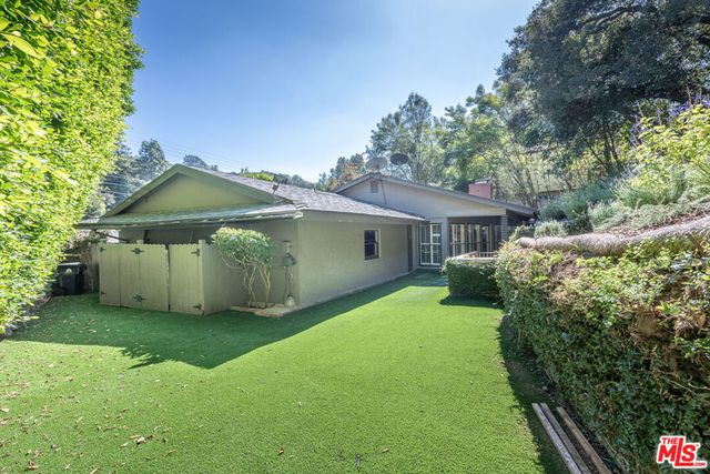 2559 Hutton Drive, Los Angeles, CA 90210