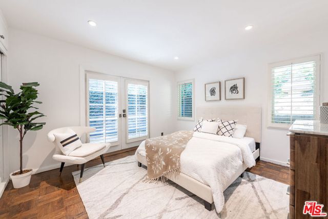 2559 Hutton Drive, Los Angeles, CA 90210