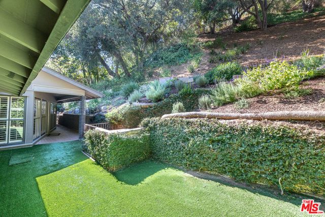 2559 Hutton Drive, Los Angeles, CA 90210