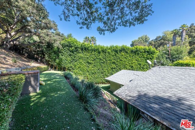 2559 Hutton Drive, Los Angeles, CA 90210
