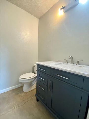 3313 S Oak DR, Austin, TX 78704