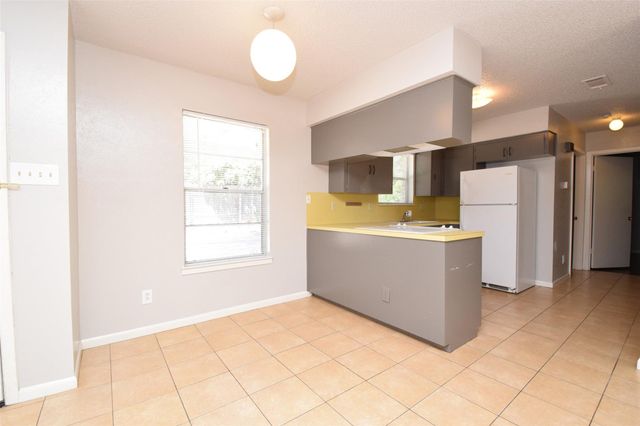 3313 S Oak DR, Austin, TX 78704