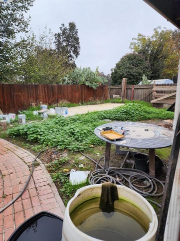 3026 N American, Stockton, CA 95204