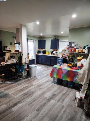 3026 N American, Stockton, CA 95204