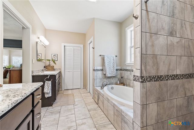 211 Pintail Street, Kyle, TX 78640