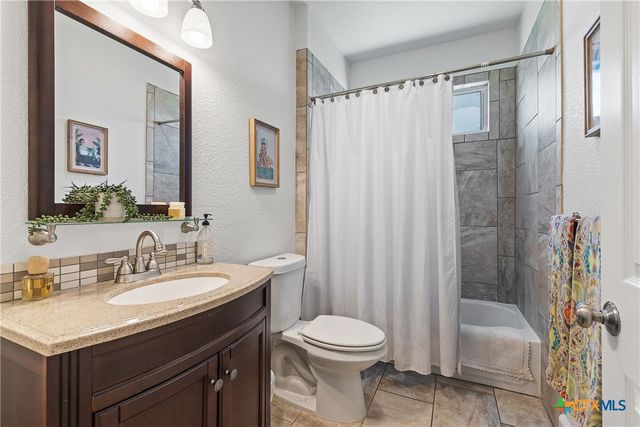 211 Pintail Street, Kyle, TX 78640
