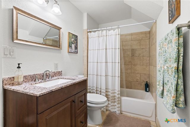 211 Pintail Street, Kyle, TX 78640