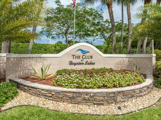 17 Mayfair Lane, Boynton Beach, FL 33426