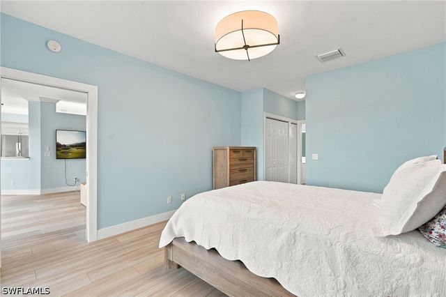 5877 Three Iron DR 702, Naples, FL 34110