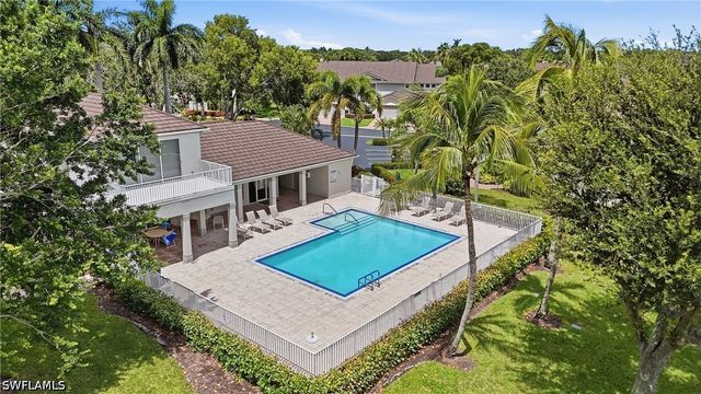 5877 Three Iron DR 702, Naples, FL 34110