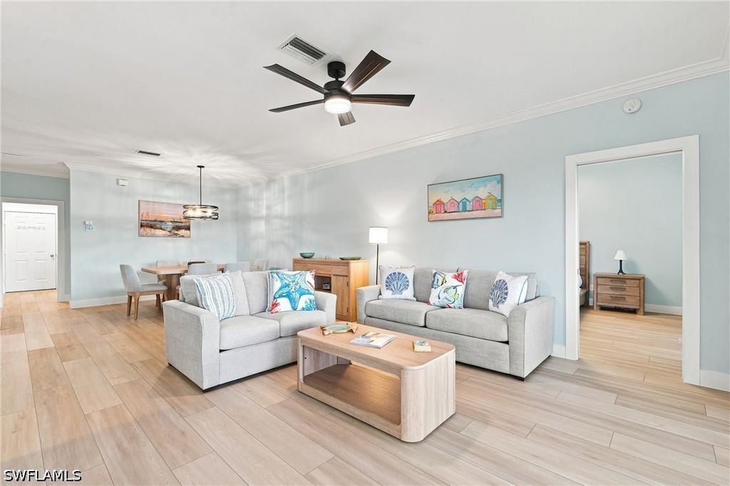 5877 Three Iron DR 702, Naples, FL 34110