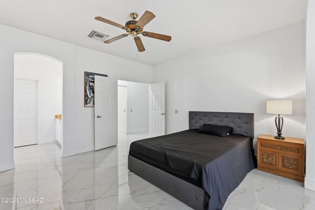 14720 N Palm Ridge Drive, Oro Valley, AZ 85755