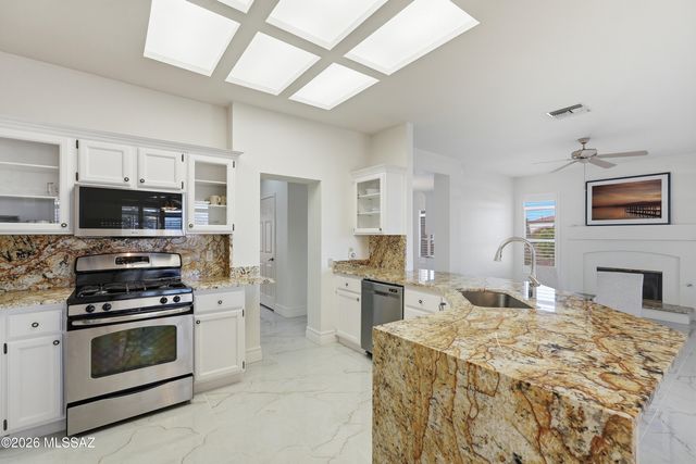 14720 N Palm Ridge Drive, Oro Valley, AZ 85755