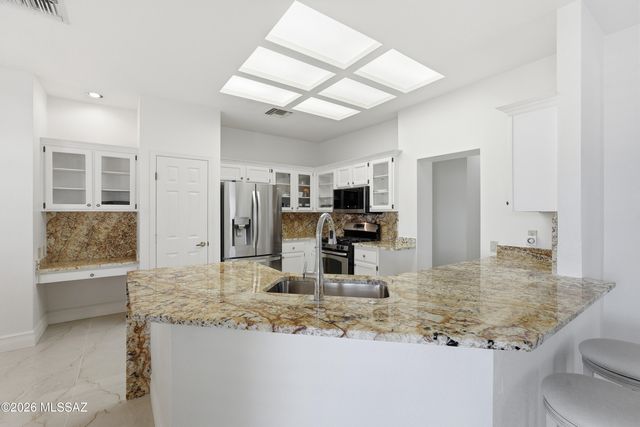 14720 N Palm Ridge Drive, Oro Valley, AZ 85755
