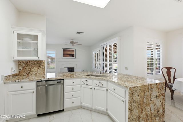 14720 N Palm Ridge Drive, Oro Valley, AZ 85755