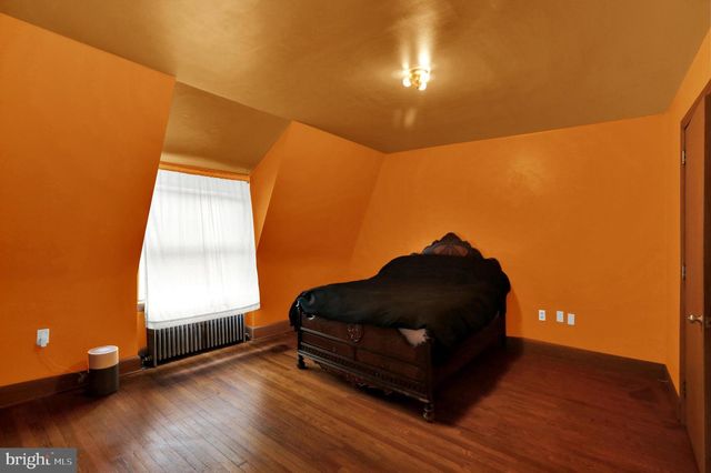 132 WINDSOR ST, Reading, PA 19601