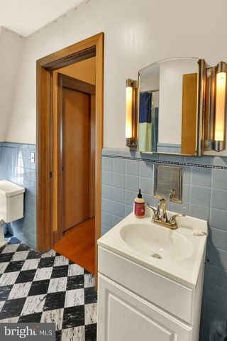 132 WINDSOR ST, Reading, PA 19601