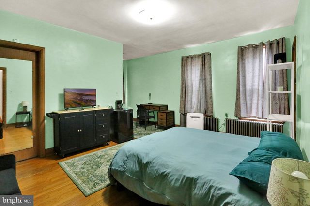 132 WINDSOR ST, Reading, PA 19601