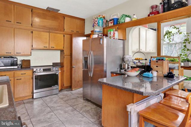 132 WINDSOR ST, Reading, PA 19601