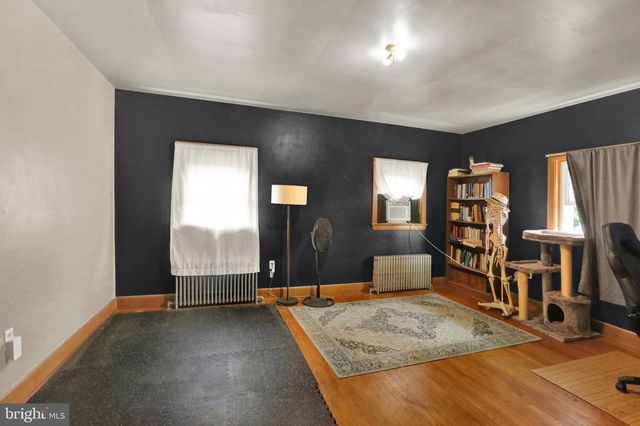 132 WINDSOR ST, Reading, PA 19601