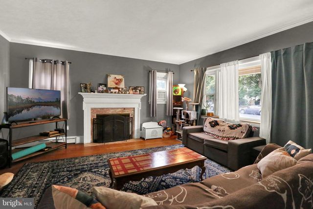 132 WINDSOR ST, Reading, PA 19601